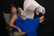 Narges_Sitting_800Pix